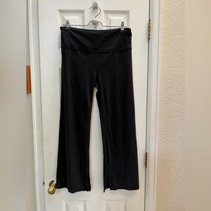 Athleta Flared Cropped Black Work Out Leggings